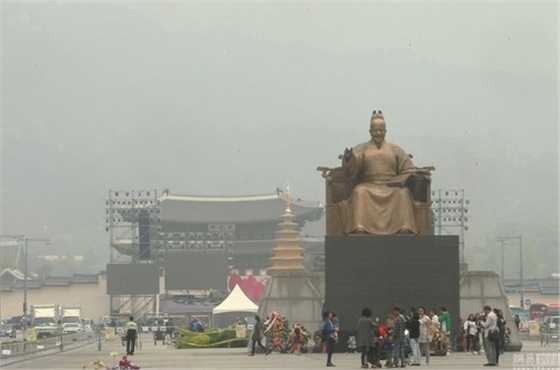 韓國(guó)霧霾又怪中國(guó)，高潔雅表示真的笑掉大牙啦，高潔雅做室內(nèi)空氣凈化行業(yè)這么多年也是頭一次聽說霧霾還怪他國(guó)的。