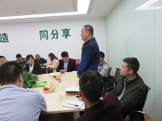 作為除甲醛公司和招商除甲醛加盟的項(xiàng)目公司，高潔雅絕對是斌著良心為加盟商著想，特舉辦室內(nèi)空氣凈化研討會(huì)。