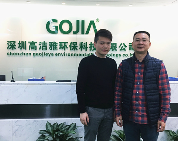 高潔雅珠海加盟商-廖總在除甲醛項(xiàng)目上加盟高潔雅。共同創(chuàng)造除甲醛、室內(nèi)空氣污染治理行業(yè)的輝煌。