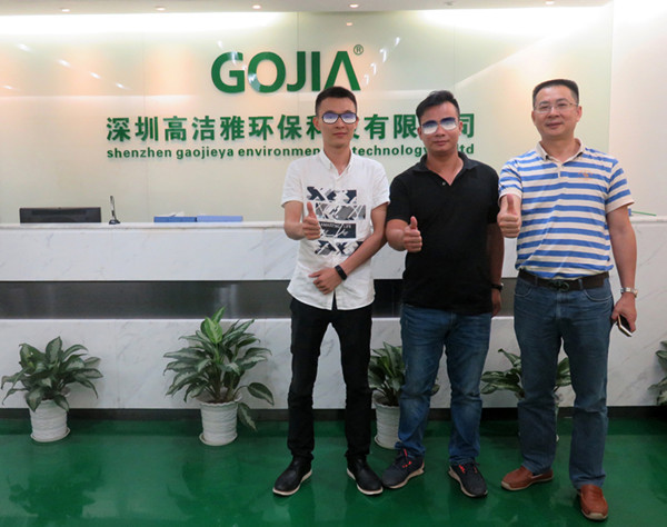 高潔雅加盟商魏先生，加盟除甲醛做室內(nèi)空氣污染治理健康事業(yè)，高潔雅全力支持，趕緊加盟我們吧。